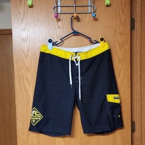 American Fighter Black and Yellow Hybrid/Surfer Shorts mens 36 number 3483